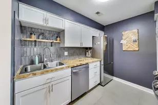 1424 Stonebridge Cir, Wheaton, IL 60189 - Photo 10