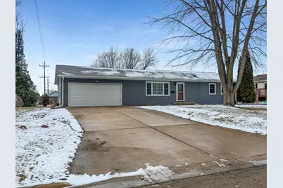 711 Virginia Avenue, Lena, IL 61048 - Photo 2