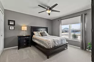 1940 Morningview Dr, Hoffman Estates, IL 60192 - Photo 20