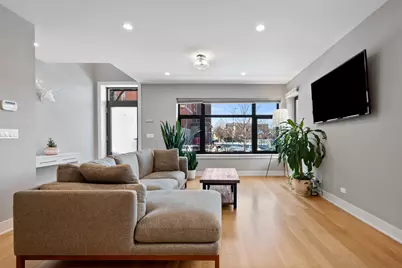 2245 N Rockwell Street, Chicago, IL 60647 - Photo 4