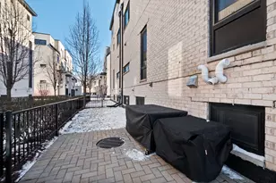 2245 N Rockwell St, Chicago, IL 60647 - Photo 24