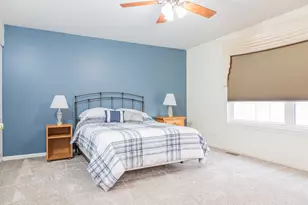 420 Knoll Crest Dr, Bartlett, IL 60103 - Photo 10