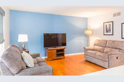 420 Knoll Crest Drive, Bartlett, IL 60103 - Photo 6