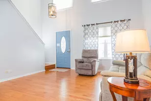 420 Knoll Crest Dr, Bartlett, IL 60103 - Photo 2