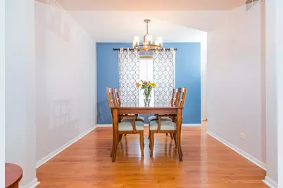 420 Knoll Crest Drive, Bartlett, IL 60103 - Photo 4