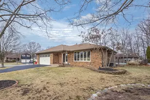 641 Woods St, Frankfort, IL 60423 - Photo 4