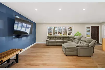 641 Woods Street, Frankfort, IL 60423 - Photo 6