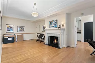 230 E Delaware Pl, Chicago, IL 60611 - Photo 6