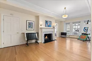 230 E Delaware Pl, Chicago, IL 60611 - Photo 4