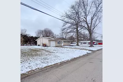 138 Garden Drive, Belvidere, IL 61008 - Photo 2