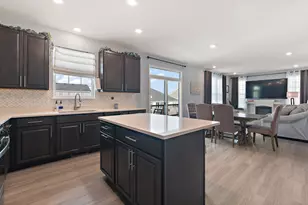 14850 W Deere Dr, Manhattan, IL 60442 - Photo 6