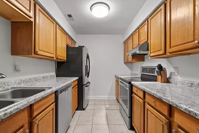 1426 Stonebridge Circle #K8, Wheaton, IL 60189 - Photo 10