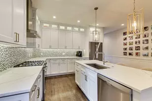 1474 W Ohio St, Chicago, IL 60642 - Photo 8