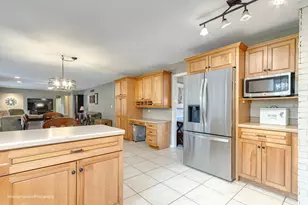 842 Winmoor Dr, Sleepy Hollow, IL 60118 - Photo 4