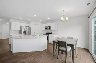 1145 Amber Dr, Cary, IL 60013 - Photo 8