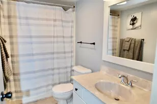 1014 Stonehedge Ct, Crystal Lake, IL 60014 - Photo 18