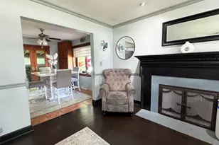 5501 Mulford St, Skokie, IL 60077 - Photo 6