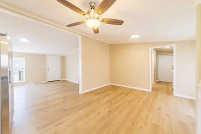 285 Park Lane, Sauk Village, IL 60411 - Photo 6