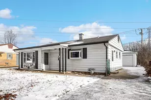 231 E Wayne Pl, Wheeling, IL 60090 - Photo 1