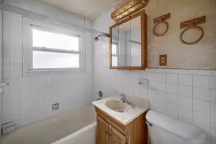 231 E Wayne Pl, Wheeling, IL 60090 - Photo 12