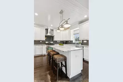 374 N Myrtle Avenue, Elmhurst, IL 60126 - Photo 20