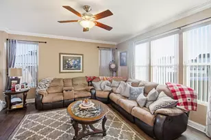 818 Vertin Blvd, Shorewood, IL 60404 - Photo 4