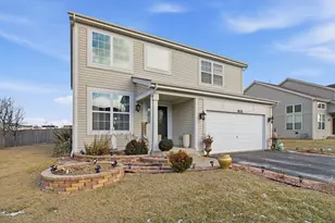 818 Vertin Blvd, Shorewood, IL 60404 - Photo 2