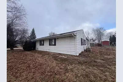 10 E Tamarack Street, Canton, IL 61520 - Photo 2