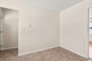 821 Penfield Ave, Joliet, IL 60433 - Photo 10