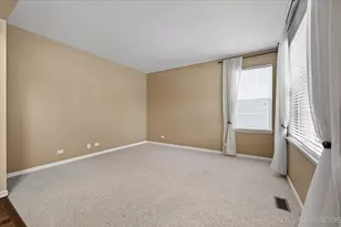 706 Versailles Pkwy, Oswego, IL 60543 - Photo 12