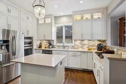 3614 N Hamilton Avenue, Chicago, IL 60618 - Photo 8