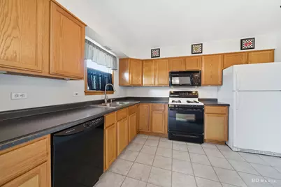 6114 Rob Roy Drive, Oak Forest, IL 60452 - Photo 14