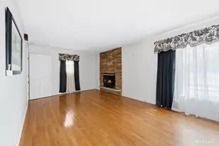 6114 Rob Roy Dr, Oak Forest, IL 60452 - Photo 8