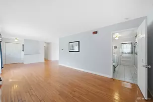 6114 Rob Roy Dr, Oak Forest, IL 60452 - Photo 10