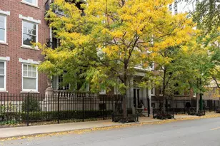 1201 N Astor St, Chicago, IL 60610 - Photo 2