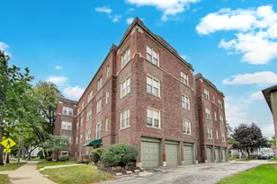 600 N La Grange Rd, La Grange Park, IL 60526 - Photo 2