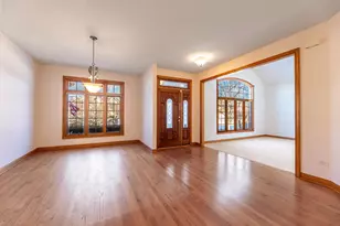 10535 Great Egret Dr, Orland Park, IL 60467 - Photo 2