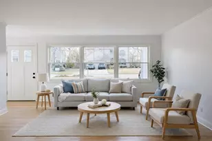 938 Hemlock St, Deerfield, IL 60015 - Photo 6