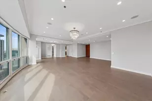 100 E Huron St, Chicago, IL 60611 - Photo 8