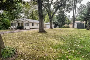 27692 N Oak St, Island Lake, IL 60042 - Photo 2