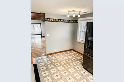 27692 N Oak Street, Island Lake, IL 60042 - Photo 8