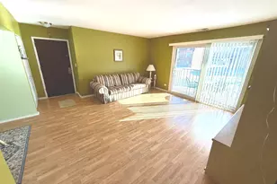631 Derry Ct, Schaumburg, IL 60193 - Photo 10