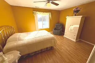 631 Derry Ct, Schaumburg, IL 60193 - Photo 12