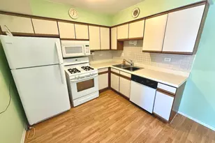 631 Derry Ct, Schaumburg, IL 60193 - Photo 8