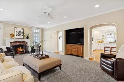 254 W Claremont Street, Elmhurst, IL 60126 - Photo 18