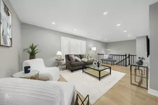 158 Hastings Mill Rd, Streamwood, IL 60107 - Photo 2