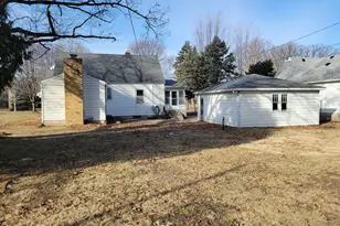 208 N Maple St, Toluca, IL 61369 - Photo 12