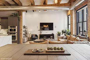 154 W Hubbard St, Chicago, IL 60654 - Photo 2