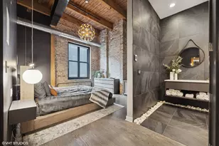 154 W Hubbard St, Chicago, IL 60654 - Photo 18