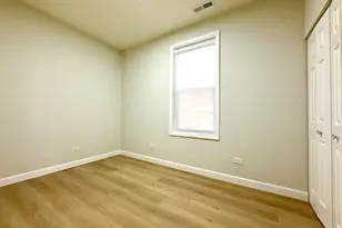 2543 W 39th Pl, Chicago, IL 60632 - Photo 10